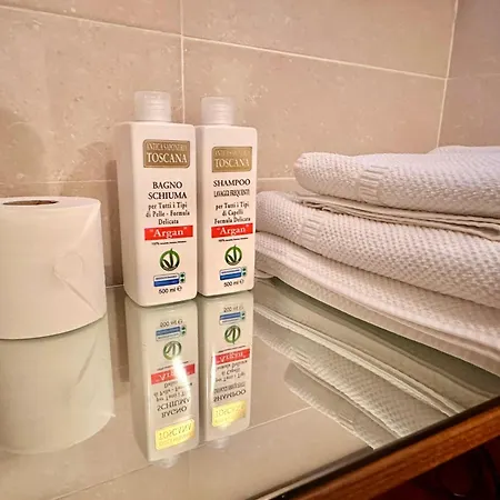 Cozy With Ensuite & Outdoor Space Guest house Florence